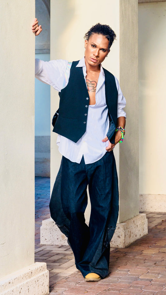 Upcycled Balloon Flair Jeans w/ Side Pocket & bling – Size 32