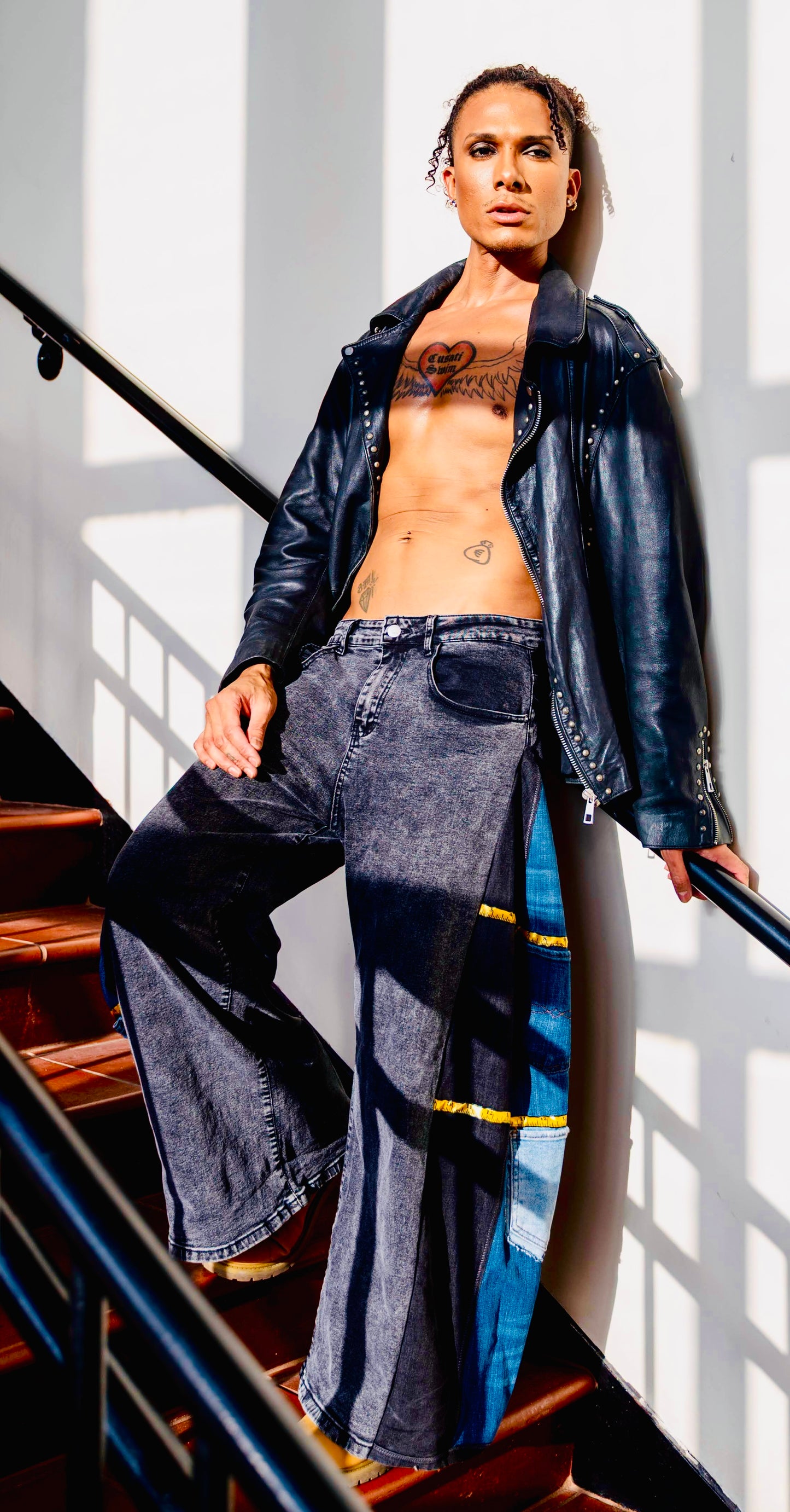 Upcycled Black Balloon Flare Jeans w/ Blue Panels – Size 30/32