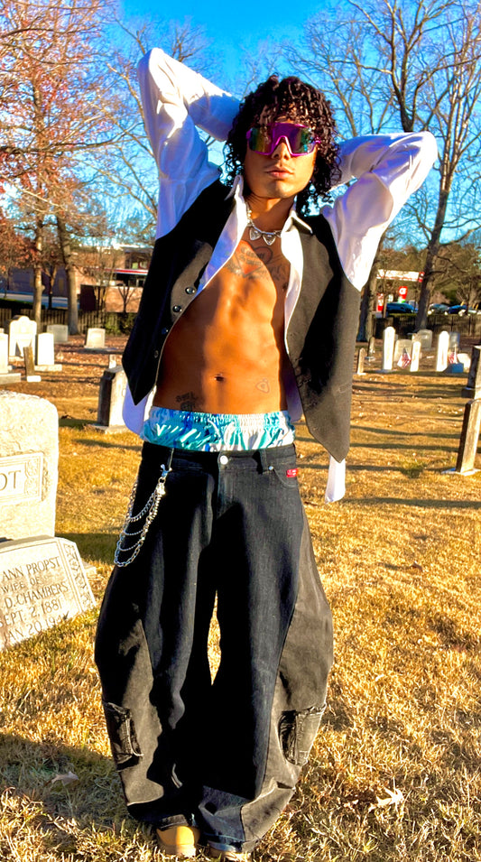 Upcycled Balloon Flair Jeans w/ Side Pocket & bling – Size 32